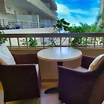 Magnificent One Bedroom In Center *