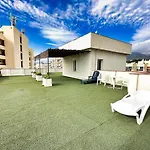 Magnificent One Bedroom In Center Apartment *