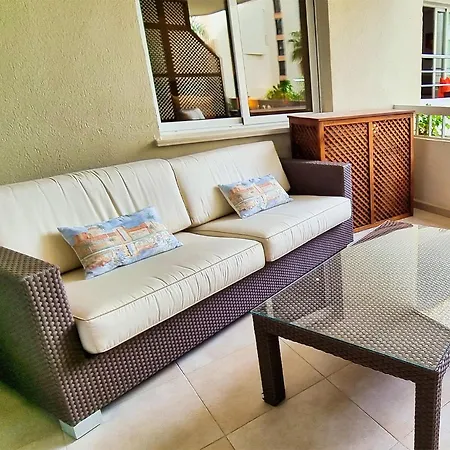 Magnificent One Bedroom In Center *