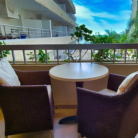 Magnificent One Bedroom In Center *