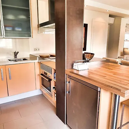 Magnificent One Bedroom In Center *