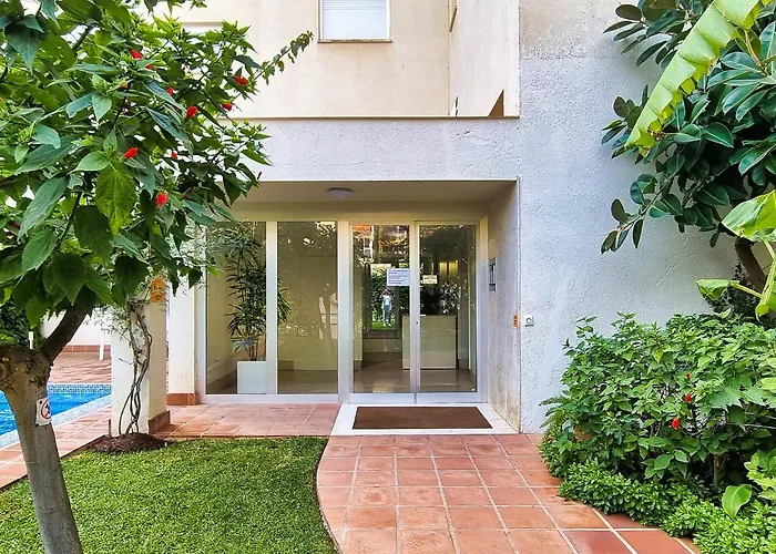 Magnificent One Bedroom In Center Appartamento Marbella