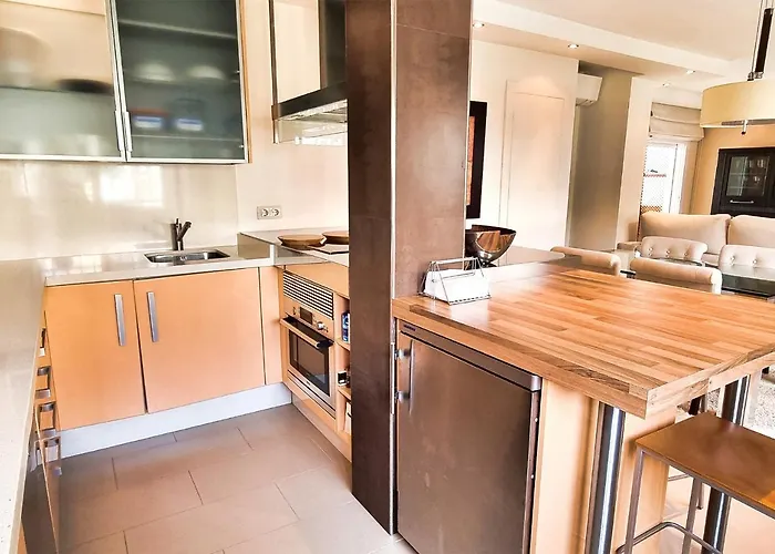Magnificent One Bedroom In Center *