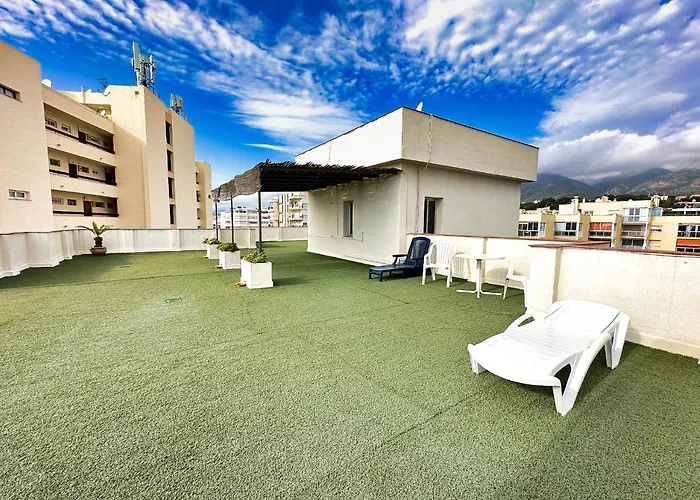 Magnificent One Bedroom In Center شقة *