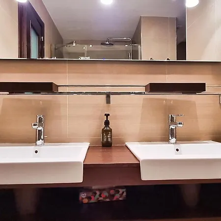 Magnificent One Bedroom In Center * 马尔韦利亚