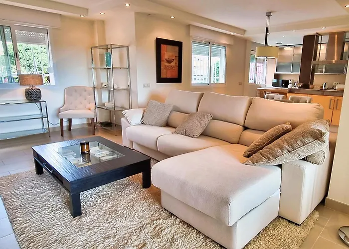 Magnificent One Bedroom In Center Apartment
